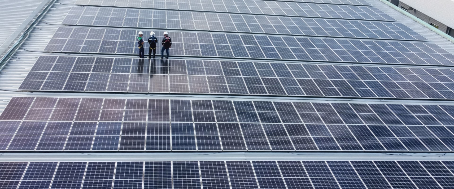 A Beginner's Guide to Purchasing Commercial Solar Panels