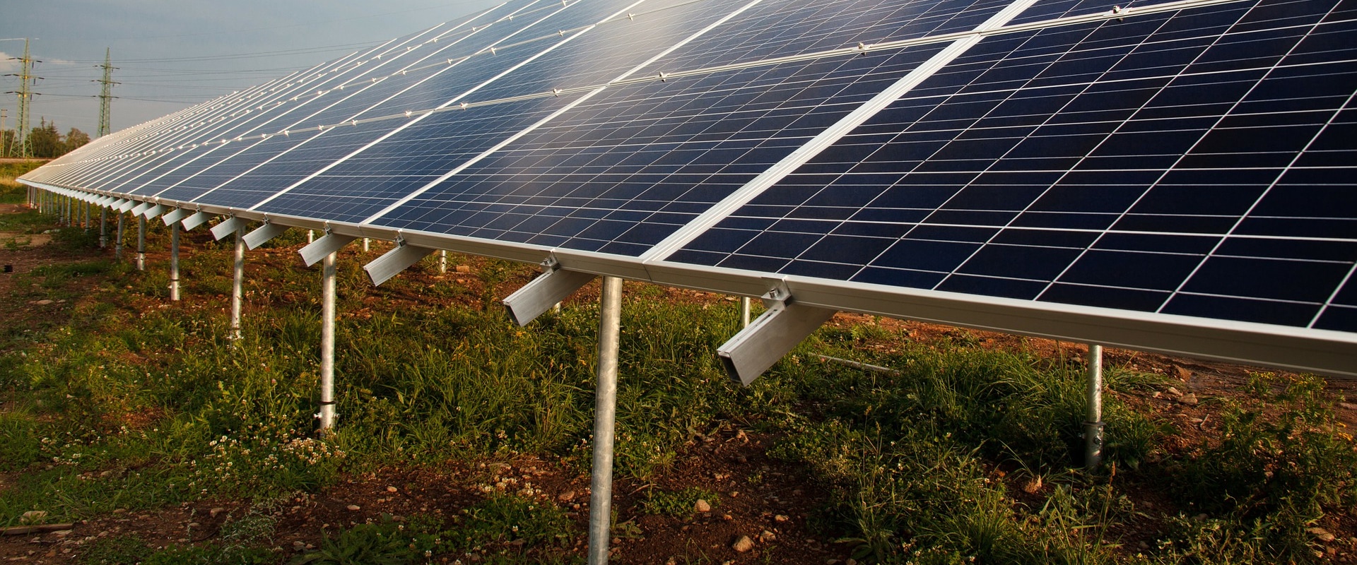 A Complete Overview of Ground-Mounted Solar Panels